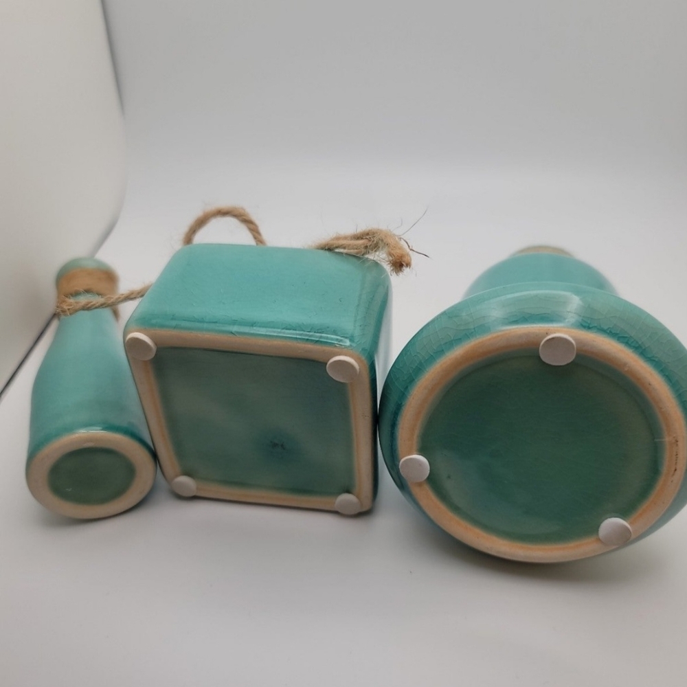 Turquoise mini Vases - Picture 2 of 12